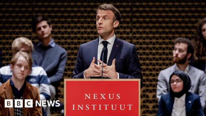 macron-heckled-during-speech-in-the-netherlands
