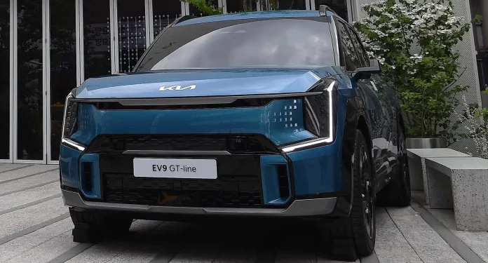 kia-aims-to-chart-a-new-course-for-the-software-defined-vehicle-era-with-its-flagship-ev9-electric-suv
