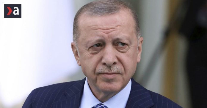prezident-erdogan-posledny-den-kampane-obvinil-svojho-supera-z-terorizmu