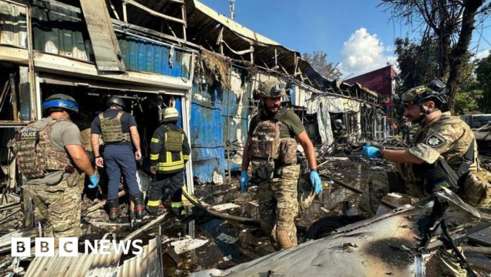 ukraine-war:-17-killed-during-attack-on-market-in-‘peaceful-city’