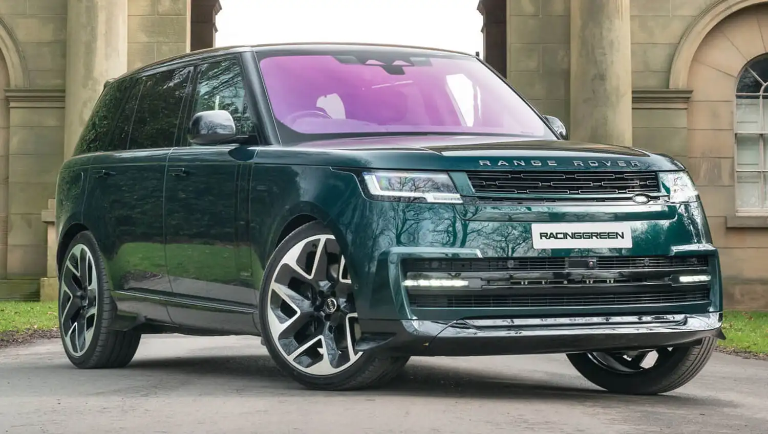 range-rover-lwb-fintail-edition-by-racing-green-automotive